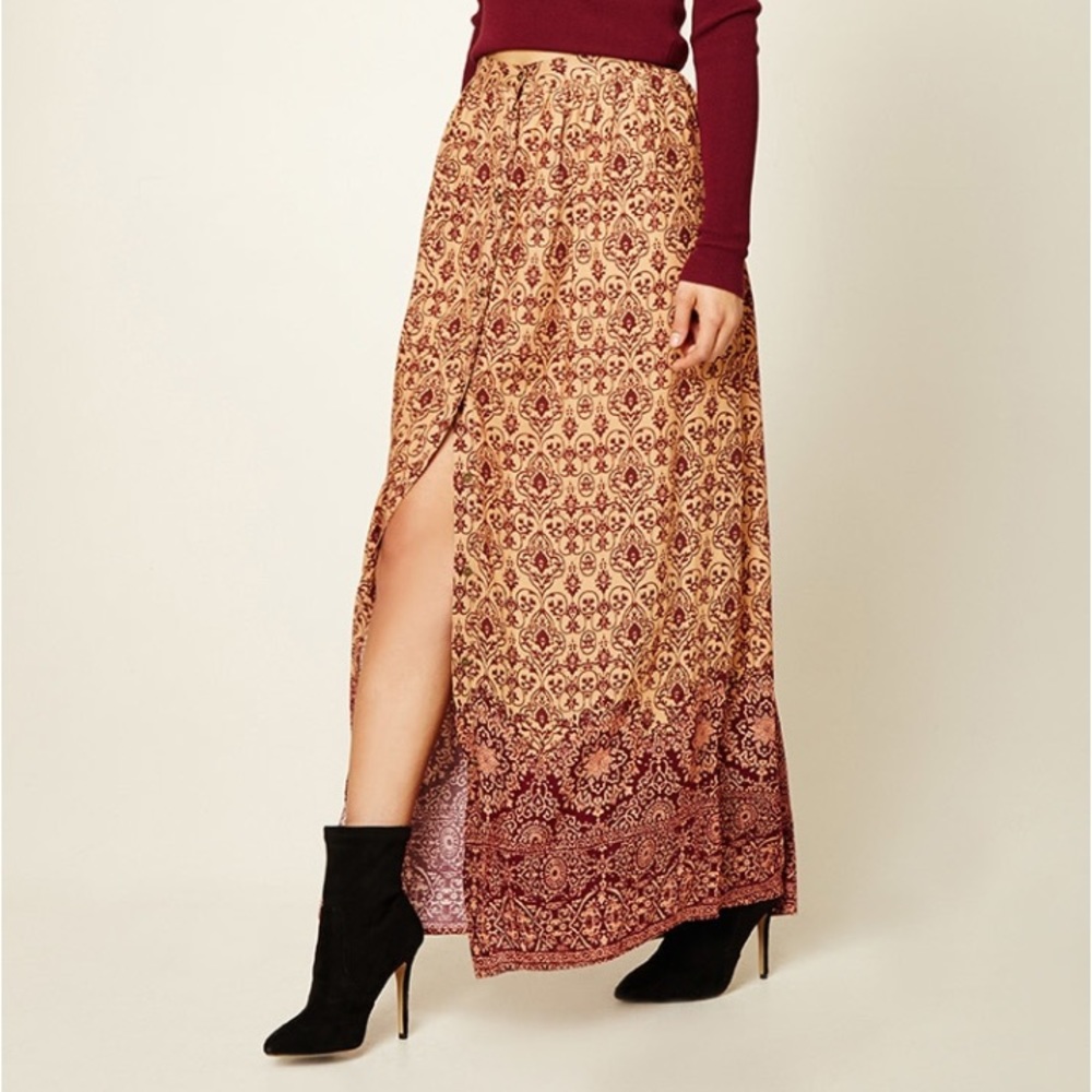 Forever 21 maxi skirt 🔮